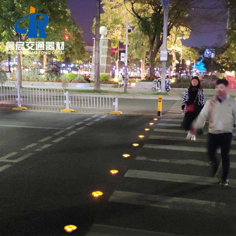 Led Solar Road Studs Are Used In Intelligent Crosswalk System